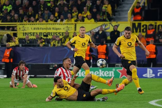 01 10 2025, xfanx, Football UEFA Champions League, Borussia Dortmund Athletic Bilbao v l in duel Ramy Bensebaini BVB and Maroan Sannadi Atheltic Bilbao DFL DFB REGULATIONS PROHIBIT ANY USE OF PHOTOGRAPHS as IMAGE SEQUENCES and or QUASI VIDEO Dortmund mfan