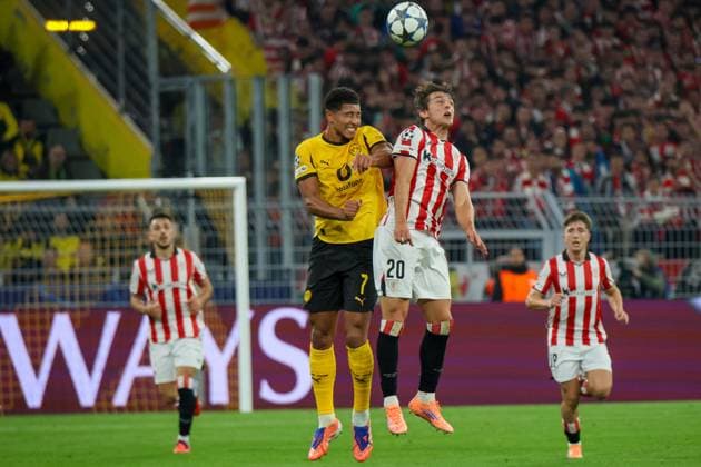 01 10 2025, xfanx, Football UEFA Champions League, Borussia Dortmund Athletic Bilbao v l Jobe Bellingham BVB and Unai Gomez Atheltic Bilbao in header duel DFL DFB REGULATIONS PROHIBIT ANY USE OF PHOTOGRAPHS as IMAGE SEQUENCES and or QUASI VIDEO Dortmund mfan