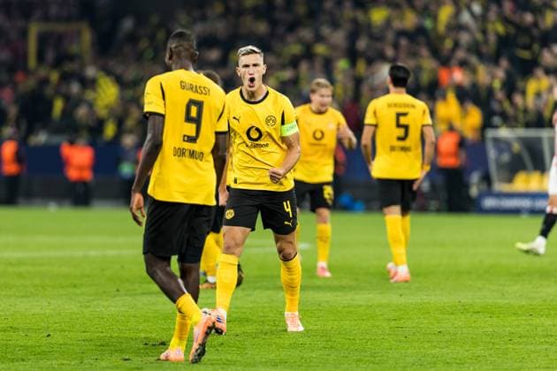 UEFA Champions League, Borussia Dortmund Athletic Club Bilbao 01 10 2025 Cheering for 3 1 by Serhou Guirassy Borussia Dortmund, 9 , goal, goal celebration with preparation by Marcel Sabitzer Borussia Dortmund, 20 Nico Schlotterbeck Borussia Dortmund, 4 roars, cheers UEFA Champions League, Borussia Dortmund Athletic Club Bilbao, Dortmund, SIGNAL IDUNA PARK on 01 10 2025 Copyright: xBEAUTIFULxSPORTS Wunderlx