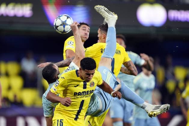 Villarreal CF v Juventus - UEFA Champions League VILLARREAL, SPAIN - OCTOBER 1: Federico Gatti centre-back of Juventus and Italy shooting to goal and scored during the UEFA Champions League 2025 26 League Phase MD2 match between Villarreal CF and Juventus at Estadio de la Ceramica on October 1, 2025 in Villarreal, Spain. Jose Hernandez Anadolu Villarreal Spain. Editorial use only. Please get in touch for any other usage.  Copyright: x2025xAnadoluxJosexHernandezx