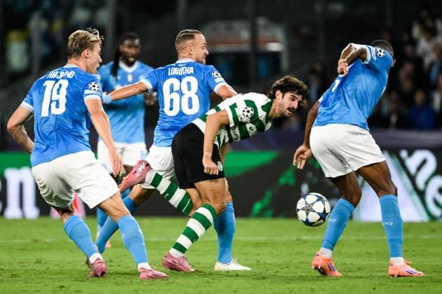 Rasmus Hojlund, Stanislav Lobotka, Juan Jesus of SSC Napoli and Francisco Trincao of Sporting CP during the UEFA Champions League 2025 2026 football match between SSC Napoli and Sporting CP at Diego Armando Maradona stadium in Naples (Italy), October 1, 2025. andreaxstaccioli
