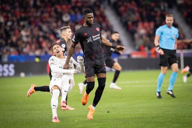 UEFA Champions League, Bayer 04 Leverkusen PSV Eindhoven 01 10 2025 Christian Kofane Bayer 04 Leverkusen, 35 fouls Anass Salah Eddine PSV Eindhoven, 2 UEFA Champions League, Bayer 04 Leverkusen PSV Eindhoven, matchday 2 on 01 10 2025 at BayArena in Leverkusen Copyright: xBEAUTIFULxSPORTS AxelxKohringx