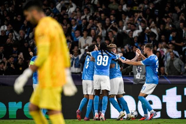 Rasmus Hojlund of SSC Napoli celebrates with team mates after scoring the goal of 2-1 during the UEFA Champions League 2025 2026 football match between SSC Napoli and Sporting CP at Diego Armando Maradona stadium in Naples (Italy), October 1, 2025. andreaxstaccioli