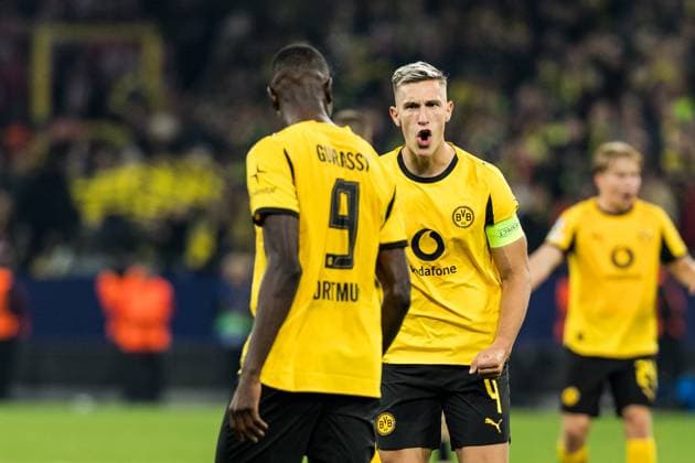 UEFA Champions League, Borussia Dortmund Athletic Club Bilbao 01 10 2025 Cheering for 3 1 by Serhou Guirassy Borussia Dortmund, 9 , goal, goal celebration with preparation by Marcel Sabitzer Borussia Dortmund, 20 Nico Schlotterbeck Borussia Dortmund, 4 cheers UEFA Champions League, Borussia Dortmund Athletic Club Bilbao, Dortmund, SIGNAL IDUNA PARK on 01 10 2025 Copyright: xBEAUTIFULxSPORTS Wunderlx