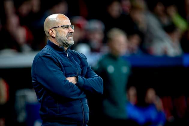 PSV Eindhoven trainer Peter Bosz during the match Bayer 04 Leverkusen vs PSV Eindhoven at the Bay Arena for the Champions League - League phase - Matchday 2 season 2025-2026 in LEVERKUSEN, Germany on 20 september 2025, (photo by Marcel van Dorst EYE4images DeFodi Images) PSV Eindhoven trainer Peter Bosz during the match Bayer 04 Leverkusen vs PSV Eindhoven at the Bay Arena for the Champions League League phase Matchday 2 season 2025 2026 in LEVERKUSEN, Germany on 20 september 2025, photo by Marcel van Dorst EYE4images DeFodi Images