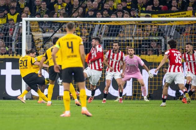 01 10 2025, UEFA Champions League, Matchday 2, Borussia Dortmund Athletic Club Bilbao, Marcel Sabitzer Borussia Dortmund shoots at Serhou Guirassy Borussia Dortmund and he scores to make it 3 1, Dortmund Signal Iduna Park NRW Germany xRHR PHOTO DEx Copyright: DennisxEwert RHR-FOTOx RHR-FOTO DE