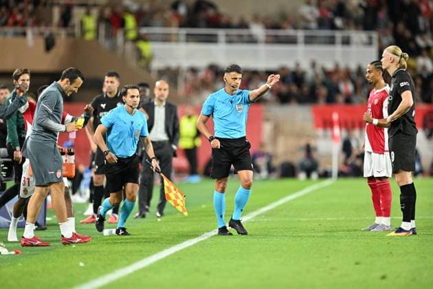 Monaco v Manchester City - UEFA Champions League MONACO, MONACO - OCTOBER 01: Erling Haaland of Manchester City reacts against referee s decision during the UEFA Champions League week 2 match between Monaco and Manchester City at Stade Louis II in Monaco, Monaco on October 01, 2025. Mustafa Yalcin Anadolu Monaco Monaco. Editorial use only. Please get in touch for any other usage.  Copyright: x2025xAnadoluxMustafaxYalcinx