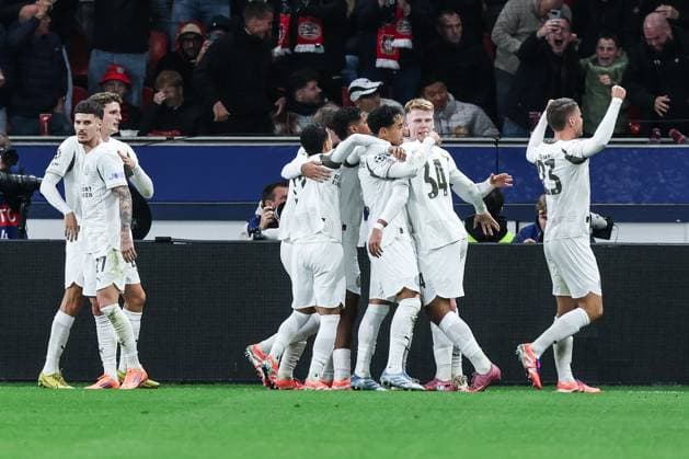 Sport, Football, UEFA Champions League Season 2025 2026 League Phase 2 Matchday Bayer 04 Leverkusen PSV Eindhoven 01 10 2025, BayArena PSV Eindhoven celebrating after Ismael Saibari PSV Eindhoven, 34 the players are happy Leverkusen BayArena Nordrhein Westfalen Germany