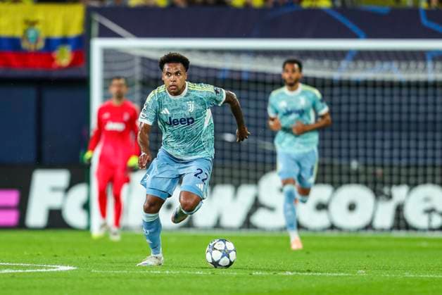 October 1, 2025, Vilarreal, Castellon, SPAIN: Weston McKennie of Juventus de Turin in action during the UEFA Champions League, semifinals, football match played between Villarreal CF and Juventus de Turin at the Ceramica Stadium on October 1, 2025, in Castellon, Spain. Vilarreal SPAIN - ZUMAa181 20251001_zaa_a181_081 Copyright: xIvanxTerronx