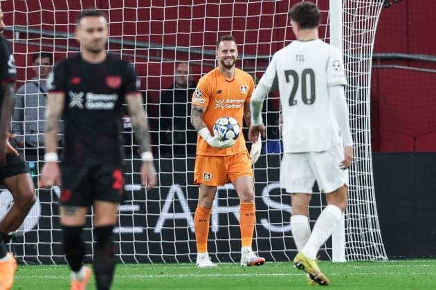 Sport, Football, UEFA Champions League Season 2025 2026 League Phase 2 Matchday Bayer 04 Leverkusen PSV Eindhoven 01 10 2025, BayArena Mark Flekken Bayer 04 Leverkusen, 1 Leverkusen BayArena North Rhine-Westphalia Germany