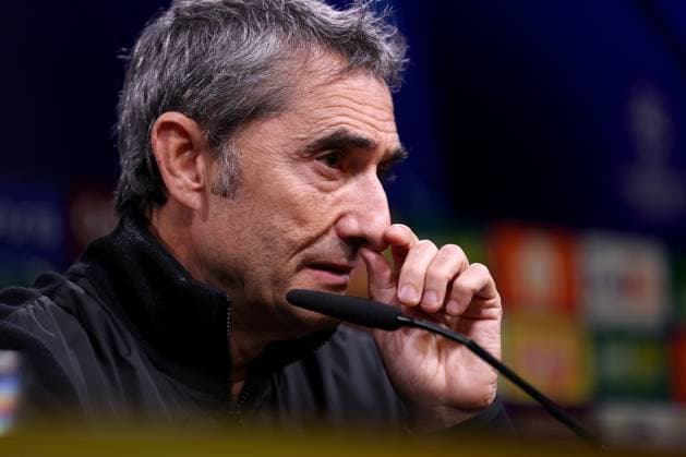 01 10 2025, Football, UEFA Champions League, Borussia Dortmund Athletic Club Bilbao, BVB Stadion, Matchday 2, Season 2025 2026 The coaches at the post-match press conference Visibly disappointed after the defeat Head coach Ernesto Valverde Bilbao hc Regulations prohibit any use of photographs as image sequences and or quasi video North Rhine-Westphalia Germany