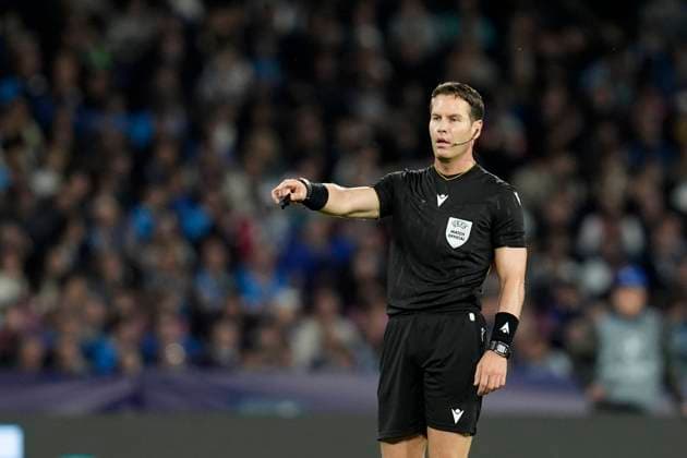 Referee Danny Makkelie gestures, UEFA Champions League 2025 26 League Phase MD2, SSC Napoli v Sporting Clube de Portugal, Diego Armando Maradona Stadium, October 1, 2025, Naples, Italy.