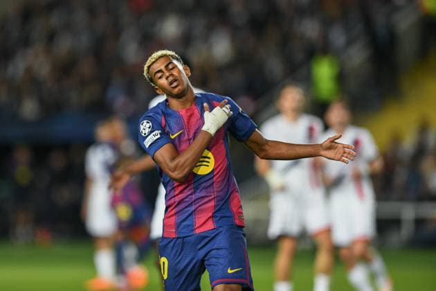 FC Barcelona, Barca v PARIS SAINT-GERMAIN OLIMPIC STADIUM LLUIS COMPANYS. MONTJUIC,BARCELONA. October 1,2025 FC BARCELONA vs PARIS SAINT-GERMAIN October 1,2025 Lamine Yamal (10) of FC Barcelona reacts during the soccer match corresponding to the second match of the group stage of the UEFA Champions League between FC Barcelona and Paris Saint-Germain at Olimpic Stadium Lluis Companys of MontjuÃ¯c in Barcelona, Spain. Barcelona ESP Copyright: xS.xRosx