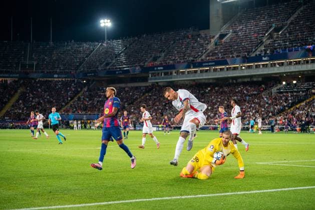 Spain-Football-Champions League-Group Stage FC Barcelona, Barca v PSG in Barcelona, Spain. Barcelona, Spain, 1, October, 2025. PSG player (21) Lucas Hernandez and (30) Lucas Chevalier during Champions League match between FC Barcelona and PSG in Olympic Stadium Lluis Companys, Barcelona, Spain, on October 1, 2025. Barcelona Olympic Stadium Lluis Companys Barcelona Spain