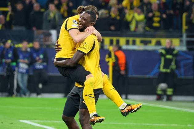 01 10 2025, xfanx, Football UEFA Champions League, Borussia Dortmund Athletic Bilbao v l the second scorer Serhou Guirassy BVB scores the goal to make it 3 0 for Borussia Dortmund and cheers with Marcel Sabitzer DFL DFB REGULATIONS PROHIBIT ANY USE OF PHOTOGRAPHS as IMAGE SEQUENCES and or QUASI VIDEO Dortmund mfan