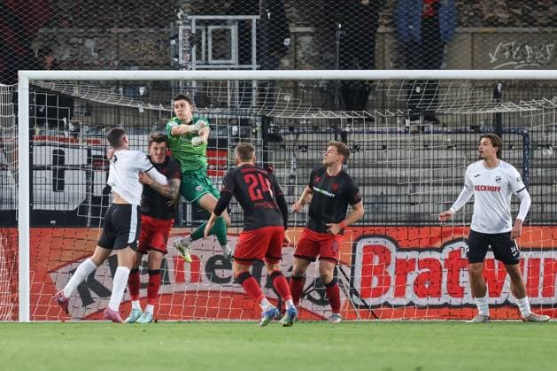 3 Liga SC Verl FC Ingolstadt 04 Goalkeeper Markus Ponath 1, FCI blocks the ball prevents goal Jonas Scholz 15, FCI Gustav Christensen 24, FCI Simon Lorenz 32, FCI Otto Fynn 34 Verl 3 Liga FC Ingolstadt 04 Season 2025 2026 SC Verl