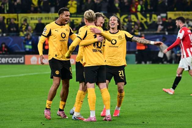 Goal celebration for 4 1 by Julian Brandt 10 Borussia Dortmund , Borussia Dortmund vs Athletic Club de Bilbao , Soccer, Champions League, Group stage, Matchday 2, 01 10 2025 Dortmund Nordrhein Westfalen Germany Copyright: xkolbert-press MarcxNiemeyerx