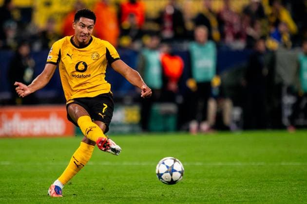 DORTMUND, GERMANY - OCTOBER 1: Jobe Bellingham of Borussia Dortmund passes the ball during the UEFA Champions League 2025 26 League Phase MD2 match between Borussia Dortmund and Athletic Club at BVB Stadion Dortmund on October 1, 2025 in Dortmund, Germany. (Photo by Rene Nijhuis) SPO  Copyright: xRenexNijhuis