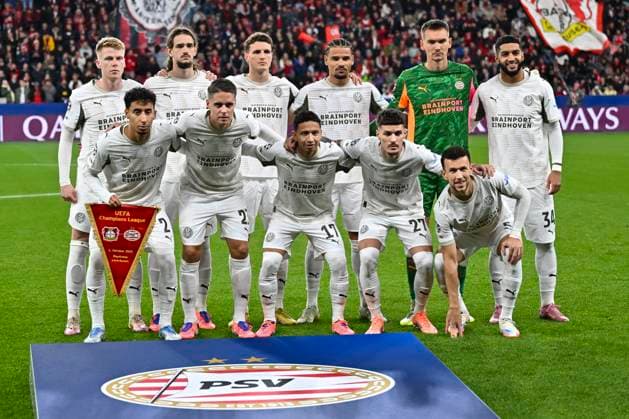 GER, UEFA CL, Matchday 2, League Phase, Bayer 04 Leverkusen GER vs PSV Eindhoven NED , 01 10 2025, BayArena, Leverkusen, GER, UEFA CL, Matchday 2, League Phase, Bayer 04 Leverkusen GER vs PSV Eindhoven NED , , in the picture team photo before the match Eindhoven with Anass Salah Eddine PSV Endhoven 2 , Joey Veerman PSV Endhoven 23 , Mauro Junior PSV Endhoven 17 , Dennis Man PSV Endhoven 27 , Ivan PeriÅ¡ić PSV Endhoven 5 , Ismael Saibari PSV Endhoven 34 , MatÄj KovaÅ™ PSV Endhoven 32 , Armando Obispo PSV Endhoven 4 , Yarek GÄÖsiorowski PSV Endhoven 3 , Guus Til PSV Endhoven 20 , Jerdy Schouten PSV Endhoven 22 , nordphotoxGmbHx xMeuter nph00351