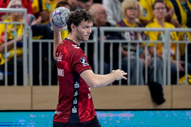 Niclas Kirkelökke Flensburg, 5 , on the ball, single picture, single photo, action, action, 01 10 2025, Heidelberg Germany , Handball, DHB Pokal, 2nd round, Rhein Neckar Löwen SG Flensburg Handewitt xozx