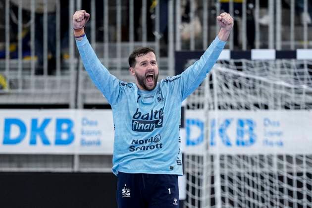 Benjamin Buric goalkeeper, Flensburg, 1 , player of SG Flensburg Handewitt, single picture, single photo, action, cheer, cheering, cheers, celebration, joy, happy, rejoice, confident, optimistic, positive, game scene, 01 10 2025, Heidelberg Germany , Handball, DHB Pokal, 2nd round, Rhein Neckar Löwen SG Flensburg Handewitt xozx
