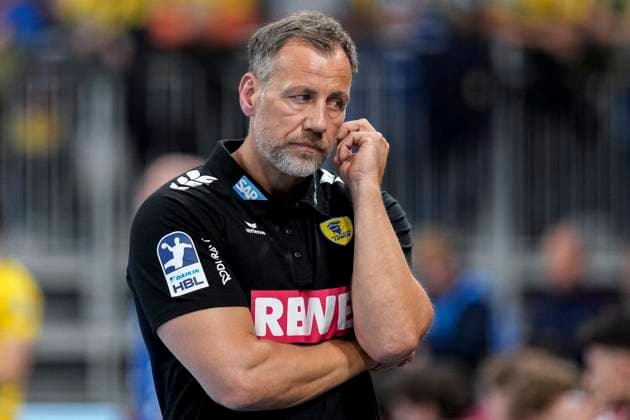 Maik Machulla coach, head coach, RNL , single picture, single photo, action, action, looking disappointed, disappointment, frustration, disappointed, pessimistic, 01 10 2025, Heidelberg Germany , Handball, DHB Pokal, 2 round, Rhein Neckar Löwen SG Flensburg Handewitt xozx