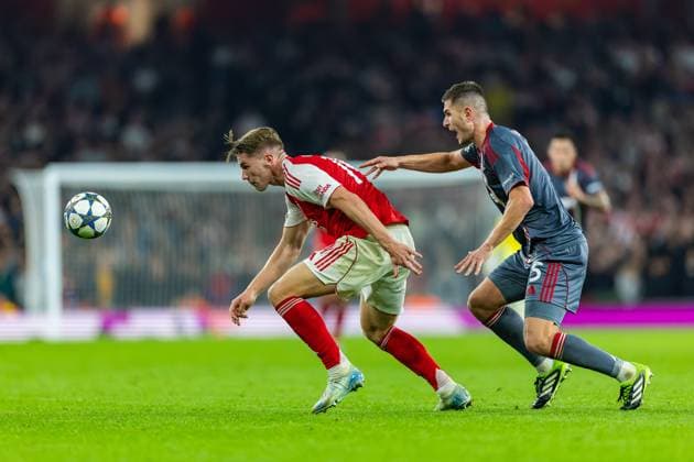 Arsenal v Olympiacos Champions League 01 10 2025. Arsenal forward Viktor Gyökeres (14) and Olympiakos defender Lorenzo Pirola (5) during the Champions League match between Arsenal and Olympiacos at the Emirates Stadium, London, England on 1 October 2025. London Emirates Stadium Greater London England Editorial use only , Copyright: xToyinxOshodix PSI-22955-0061