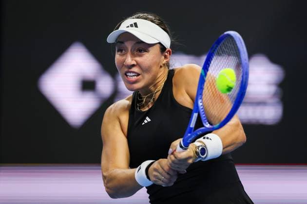 BEIJING, CHINA - OCTOBER 01: Jessica Pegula of the United States competes in the Women s Singles Round of 16 match against Marta Kostyuk of Ukraine on day 10 of the 2025 China Open at the National Tennis Center on October 1, 2025 in Beijing, China.  Copyright: xVCGx 111594464907