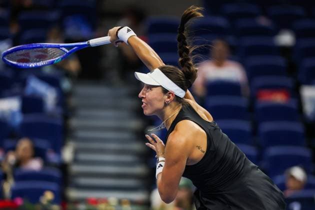 BEIJING, CHINA - OCTOBER 01: Jessica Pegula of the United States competes in the Women s Singles Round of 16 match against Marta Kostyuk of Ukraine on day 10 of the 2025 China Open at the National Tennis Center on October 1, 2025 in Beijing, China.  Copyright: xVCGx 111594464881