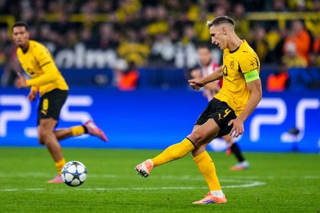 DORTMUND, GERMANY - OCTOBER 1: Nico Schlotterbeck of Borussia Dortmund passes the ball during the UEFA Champions League 2025 26 League Phase MD2 match between Borussia Dortmund and Athletic Club at BVB Stadion Dortmund on October 1, 2025 in Dortmund, Germany. (Photo by Rene Nijhuis) SPO  Copyright: xRenexNijhuis