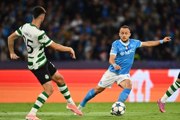 CALCIO - UEFA Champions League - SSC Napoli vs Sporting CP Goncalo Inacio of Sporting C.P. and Stanislav Lobotka of S.S.C. Napoli are in action during the UEFA Champions League phase day 2 football match between S.S.C. Napoli and Sporting C.P. at the Diego Armando Maradona Stadium on October 1, 2025 in Naples, Italy. Naples Italy  Copyright: xIPAxSport ABACAx