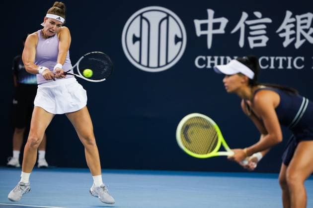 BEIJING, CHINA - OCTOBER 01: Priscilla Hon of Australia and Karolina Muchova of the Czech Republic compete in the Women s Doubles Round of 16 match against Asia Muhammad of the United States and Demi Schuurs of the Netherlands on day 10 of the 2025 China Open at the National Tennis Center on October 1, 2025 in Beijing, China.  Copyright: xVCGx 111594432019