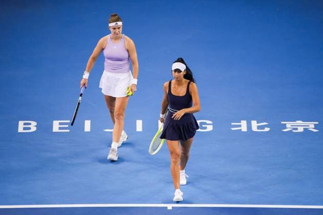 BEIJING, CHINA - OCTOBER 01: Priscilla Hon of Australia and Karolina Muchova of the Czech Republic react in the Women s Doubles Round of 16 match against Asia Muhammad of the United States and Demi Schuurs of the Netherlands on day 10 of the 2025 China Open at the National Tennis Center on October 1, 2025 in Beijing, China.  Copyright: xVCGx 111594433279