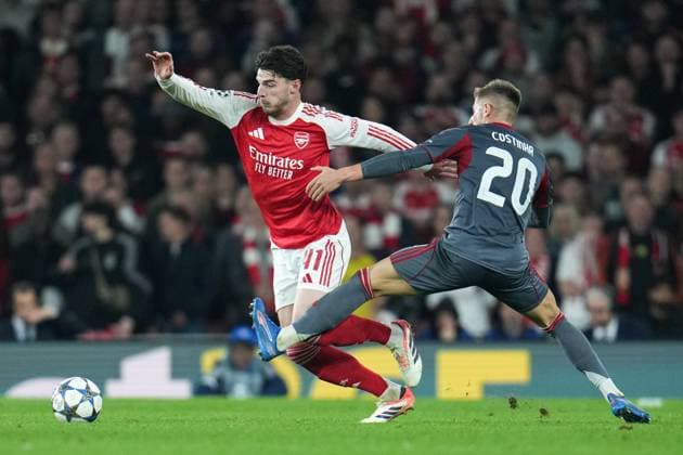 UEFA Champions League Arsenal v Olympiakos FC Declan Rice of Arsenal and Costinha of Olympiacos during the UEFA Champions League match Arsenal vs Olympiakos FC at Emirates Stadium, London, United Kingdom, 1st October 2025 (Photo by Harvey Murphy News Images) Copyright: xHarveyxMurphy NewsxImagesx