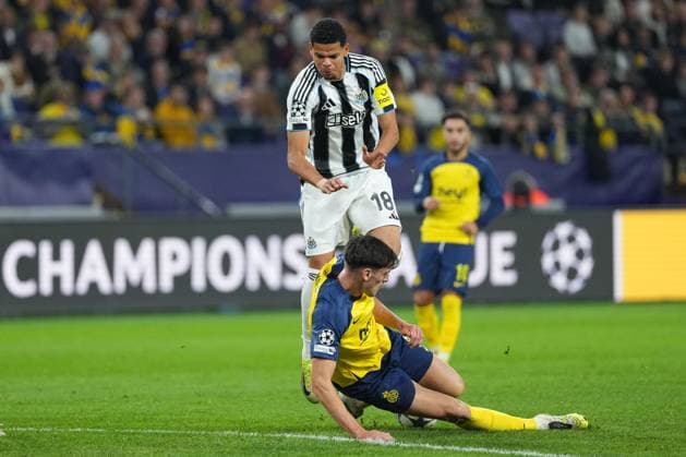William Osula of Newcastle is tackled by Ross Sykes of Union SG Union St Gilloise v Newcastle, UEFA Champions League, Group Stage, Football, Lotto Park, Brussels, Belgium - 01 Oct 2025Brussels Lotto Park Belgium EDITORIAL USE ONLY No use with unauthorised audio, video, data, fixture lists, club league logos or live services. Online in-match use limited to 120 images, no video emulation. No use in betting, games or single club league player publications. Copyright: xDavidxWinter Shutterstockx 15504048ih