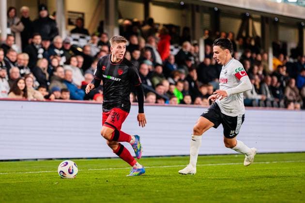 v l Gustav Christensen FC Ingolstadt 04, 24 , Timur Gayret SC Verl, 30 in duel GER, SC Verl vs FC Ingolstadt 04, Football, 3 Liga, Matchday 9, Season 2025 2026, 01 10 2025 GER, SC Verl vs FC Ingolstadt 04, Football, 3 Liga, Matchday 9, Season 2025 2026, 01 10 2025 Verl Copyright: xEibner-Pressefoto JanxRollingerx EP_JSK