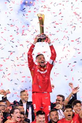 October 1, 2025, Carson, California, USA: Alexis Vega 9 of Toluca FC lifts the trophy during the award ceremony after their 2025 Michelob ULTRA Campeones Cup match against the LA Galaxy on Wednesday October 1, 2025 at the Dignity Health Sports Park in Carson, California. Toluca defeats Galaxy, 3-2. ARIANA RUIZ PI Carson USA - ZUMAp124 20251001_zaa_p124_028 Copyright: xArianaxRuizx