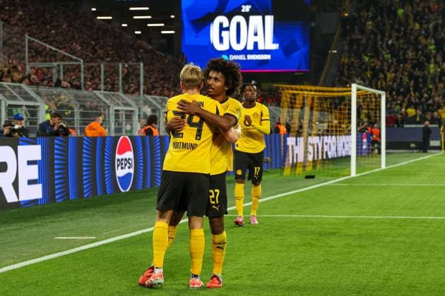 UEFA Champions League Borussia Dortmund Athletic Bilbao on 01 10 2025 at Signal Iduna Park in Dortmund Cheering, goal celebration, goal scorer Daniel Svensson Dortmund 24 celebrates after his goal to 1 to 0 with Karim Adeyemi Dortmund 27 , in the background the scoreboard with Goal lettering MH