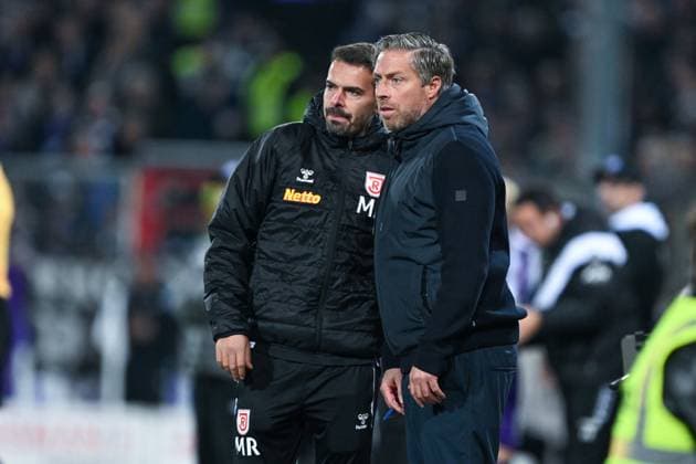 3 Liga 25 26 VfL Osnabrück SSV Jahn Regensburg on 01 10 2025 at Bremer Brücke in Osnabrück Coach Michael Wimmer Regensburg and Co-Coach Mounier Raychouni Regensburg MT