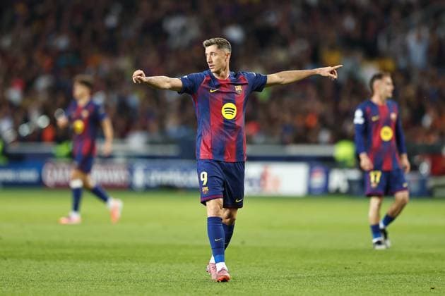Robert Lewandowski (Barcelona), OCTOBER 1, 2025 - Football Soccer : UEFA Champions League League phase match day 2 between FC Barcelona, Barca - Paris Saint-Germain at the Estadi Olimpic Lluis Companys in Barcelona, Spain. Noxthirdxpartyxsales  aflo_305585534