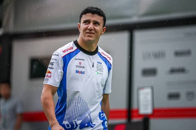F1 - SINGAPORE GRAND PRIX 2025 HADJAR Isack (fra), Visa Cash App RB F1 Team VCARB02, portrait during the 2025 Formula 1 Singapore Grand Prix, 18th round of the 2025 FIA Formula One World Championship, WM, Weltmeisterschaft from October 3 to 5, 2025 on the Marina Bay Street Circuit, in Singapore - SingaporeSingapore  Copyright: xEricxAlonsox