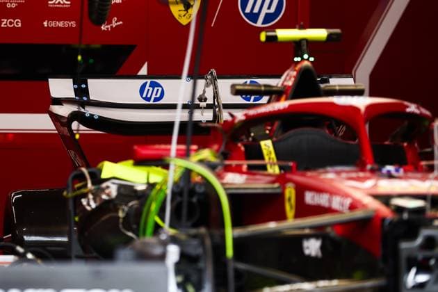 F1 - SINGAPORE GRAND PRIX 2025 Scuderia Ferrari SF-25, mechanical detail rear wing during the 2025 Formula 1 Singapore Grand Prix, 18th round of the 2025 FIA Formula One World Championship, WM, Weltmeisterschaft from October 3 to 5, 2025 on the Marina Bay Street Circuit, in Singapore - SingaporeSingapore  Copyright: xEricxAlonsox