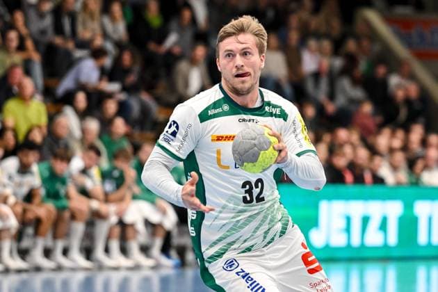 Goeppingen, Deutschland, 01.10.25: Franz Semper (SC DHfK Leipzig) in Aktion, am Ball, Einzelaktion waehrend des DHB Pokal 2 Runde Spiels zwischen FRISCH AUF! Goeppingen vs SC DHfK Leipzig in der EWS Arena am 01. Oktober 2025 in Goeppingen, Deutschland. (Foto von Harry Langer DeFodi Images) Goeppingen, Germany, 01.10.25: Franz Semper (SC DHfK Leipzig) controls the Ball during the DHB Pokal 2 Runde match between FRISCH AUF! Goeppingen vs SC DHfK Leipzig at EWS Arena on October 1, 2025 in Goeppingen, Germany. (Photo by Harry Langer DeFodi Images) (Photo by Harry Langer DeFodi Images) Goeppingen, Germany, 01 10 25 Franz Semper SC DHfK Leipzig in action, on the ball, single action during the DHB Pokal 2 round match between FRISCH AUF Goeppingen vs SC DHfK Leipzig at EWS Arena on October 01, 2025 in Goeppingen, Germany Photo by Harry Langer DeFodi Images Goeppingen, Germany, 01 10 25 Franz Semper SC DHfK Leipzig controls the Ball during the DHB Pokal 2 Runde match between FRISCH AUF Goeppingen vs SC DHfK Leipzig at EWS Arena on October 1, 2025 in Goeppingen, Germany Photo by Harry Langer DeFodi Images Photo by Harry Langer DeFodi Images