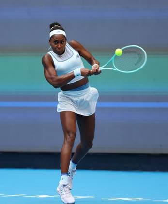(251002) -- BEIJING, Oct. 2, 2025 -- Coco Gauff of the United States hits a return during the women s singles quarterfinal match between Coco Gauff of the United States and Eva Lys of Germany at 2025 China Open tennis tournament in Beijing, China, Oct. 2, 2025. ) (SP)CHINA-BEIJING-TENNIS-CHINA OPEN-WOMEN S SINGLES (CN) DuxXinyi 