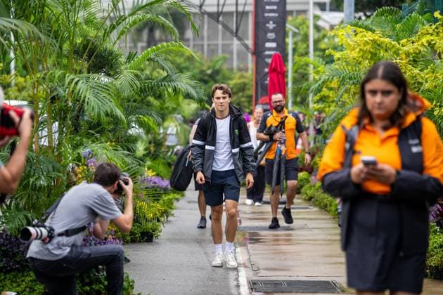 Formula 1 Singapore Airlines Singapore Grand Prix - Arrivals Oscar Piastri (Aus) of McLaren Racing 81 entering the Paddock on Thursday (Media Day) during Formula 1 Singapore Airlines Singapore Grand Prix 2025 at the Marina Bay Street Circuit Singapore on October 2, 2025. Photo by Antoine Lapeyre ABACAPRESS.COM Singapore Singapore  Copyright: xLapeyrexAntoine ABACAx