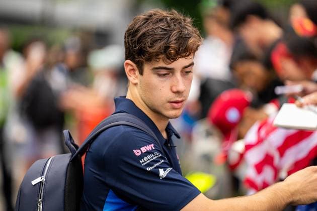 Formula 1 Singapore Airlines Singapore Grand Prix - Arrivals Franco Colapinto (Arg) of Alpine Renault 43 entering the paddock looking deep in thought on Thursday (Media Day) during Formula 1 Singapore Airlines Singapore Grand Prix 2025 at the Marina Bay Street Circuit Singapore on October 2, 2025. Photo by Antoine Lapeyre ABACAPRESS.COM Singapore Singapore  Copyright: xLapeyrexAntoine ABACAx