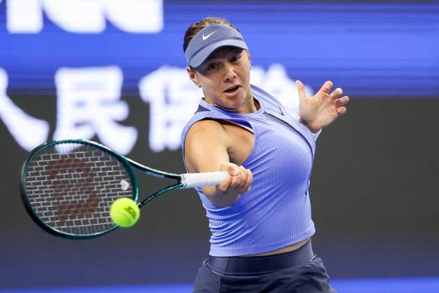 BEIJING, CHINA - OCTOBER 02: Amanda Anisimova of the United States competes in the Women s Singles Quarterfinal match against Jasmine Paolini of Italy on day 11 of the 2025 China Open at the National Tennis Center on October 2, 2025 in Beijing, China.  Copyright: xVCGx 111594631993