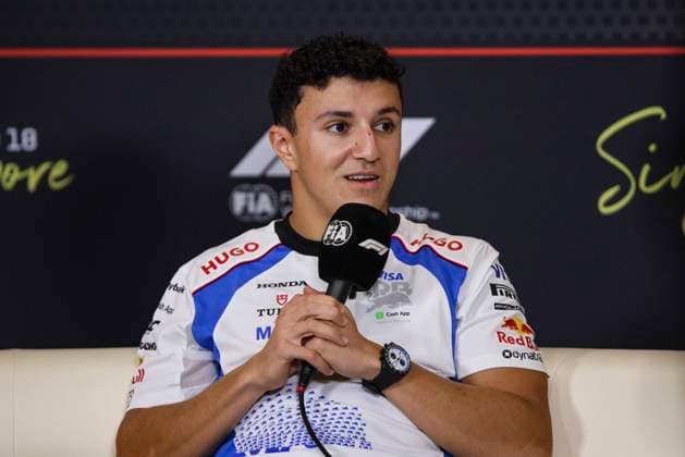 F1 - SINGAPORE GRAND PRIX 2025 HADJAR Isack (fra), Visa Cash App RB F1 Team VCARB02, portrait press conference, PK, Pressekonferenz during the 2025 Formula 1 Singapore Grand Prix, 18th round of the 2025 FIA Formula One World Championship, WM, Weltmeisterschaft from October 3 to 5, 2025 on the Marina Bay Street Circuit, in Singapore - SingaporeSingapore  Copyright: xXavixBonillax
