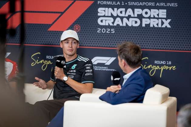 Formula 1 Singapore Airlines Singapore Grand Prix 2025 Alexis Perrin OVERTAKE MAXPPP - Singapore 02 10 2025 63 RUSSELL George (gbr), Mercedes AMG Petronas, portrait press conference, PK, Pressekonferenz at the Formula 1 Singapore Airlines Singapore Grand Prix 2025, the 18th round of the 2025 FIA Formula 1 World Championship, WM, Weltmeisterschaft at the Marina Bay Street Circuit in Singapore, Singapore, from 2 to 5 October 2025 Singapore Marina Bay Street Circuit Singapore  Copyright: xOVERTAKE MAXPPPxAlexisxPerrinx OVT202510024830 OVT202510024830