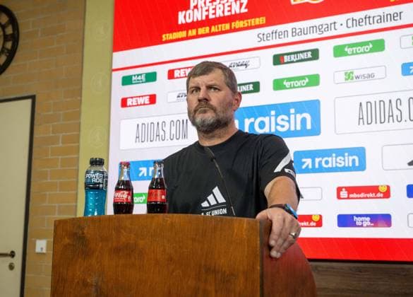 Soccer, Men, Season 2025 2026, 1 Bundesliga, 1 FC Union Berlin, Coach Steffen Baumgart 1 FC Union Berlin , 02 10 2025, Copyright: xMatthiasxKochx